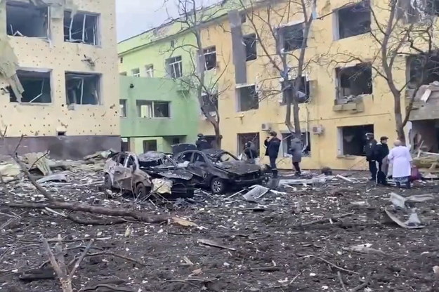 Zniszczony po rosyjskim nalocie sierociniec i szpital położniczy w Mariupolu /Siły Zbrojne Ukrainy /PAP