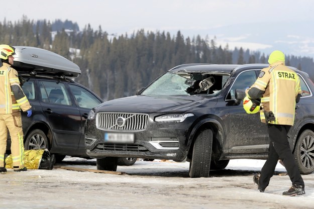 Zniszczony samochód, po wypadku w Bukowinie Tatrzańskiej / 	Grzegorz Momot    /PAP