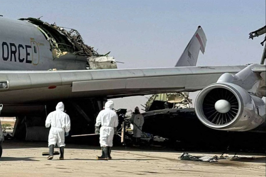 Zniszczony samolot Boeing E-3 Sentry (zdjęcie z 29 marca 2026 r.) /AFP /East News