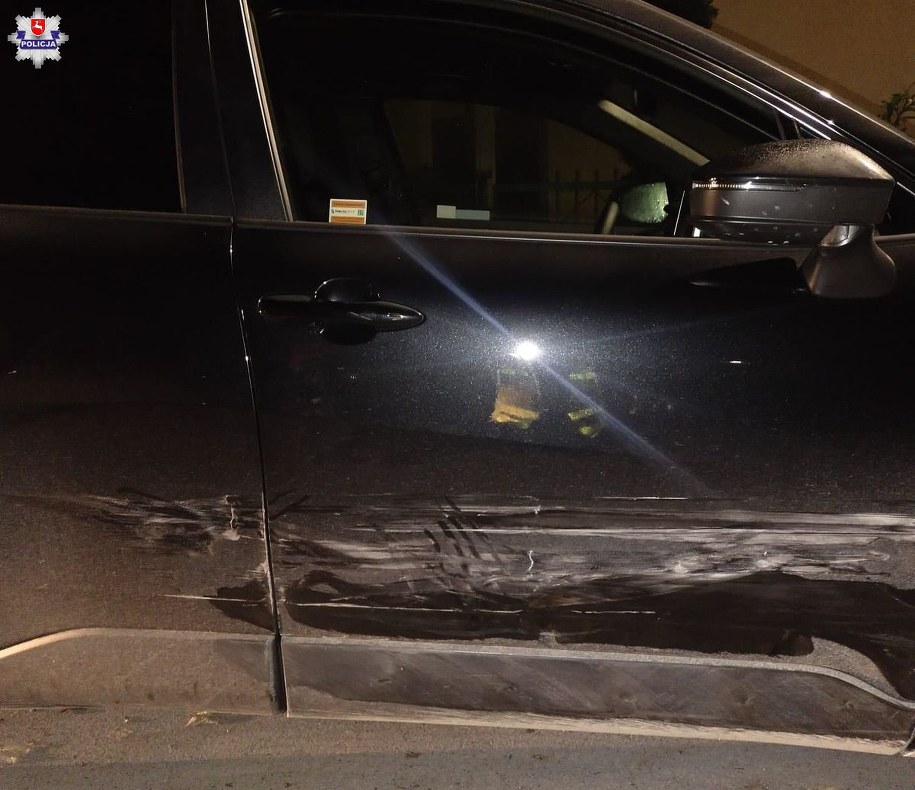 Zniszczonych zostało siedem samochodów /Policja