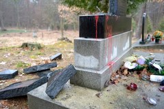 Zniszczyli pomnik żołnierzy UPA na Podkarpaciu. "To klasyczna prowokacja"