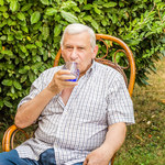Zniżki dla emerytów po 60. roku życia. Nie każdy wie, że może sporo zaoszczędzić