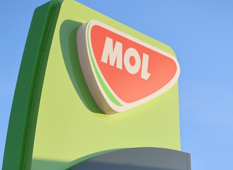 Zniżki otrzymają również korzystający z aplikacji MOL Move. /Piotr Molecki /East News