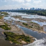 Warszawa Znów dramatycznie niski poziom wody w Wiśle. Do rekordu brakuje centymetrów