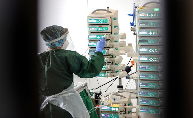 Znów mamy rekord: Ponad 34 tysiące nowych zakażeń