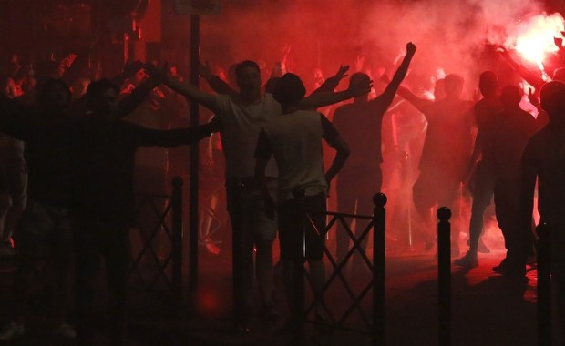 Znów starcia kiboli we Francji. Policja użyła gazu łzawiącego i pieprzowego