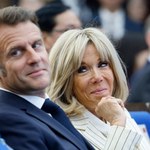 Znów znalazła się w centrum uwagi. Brigitte Macron w eleganckiej stylizacji. Ikona mody?