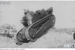 Zobacz archiwalne zdjęcia czołgu (Narodowe Archiwum Cyfrowe):