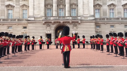 Zobacz jak Pałac Buckingham uczcił pamięć Arethy Franklin