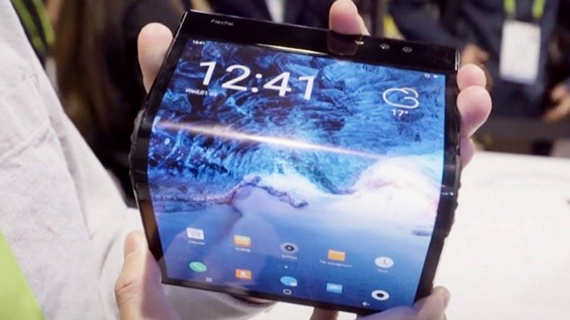 Zobacz, jak pęka ekran w FlexPai, pierwszym na rynku składanym smartfonie /Geekweek