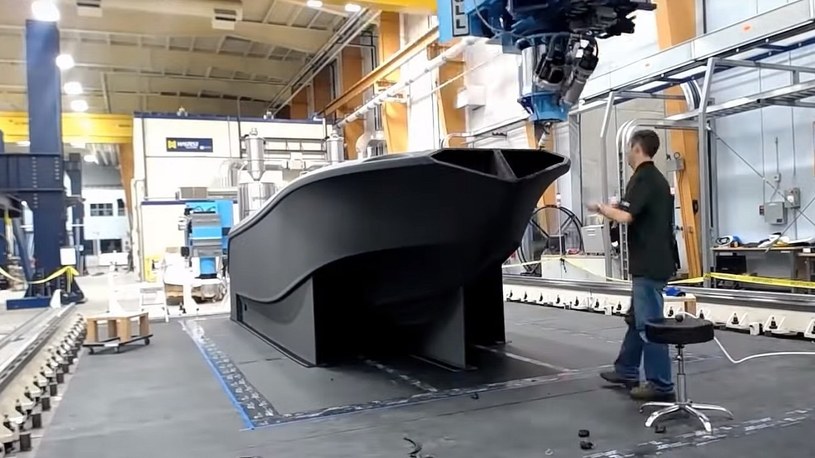 Zobacz, jak powstaje największa na świecie łódź, za pomocą drukarki 3D /Geekweek
