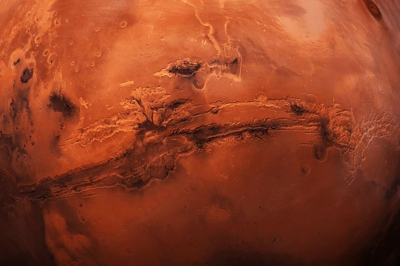 Zobacz marsjański „Labirynt Nocy”. Zjawiskowa wizualizacja 3D od ESA