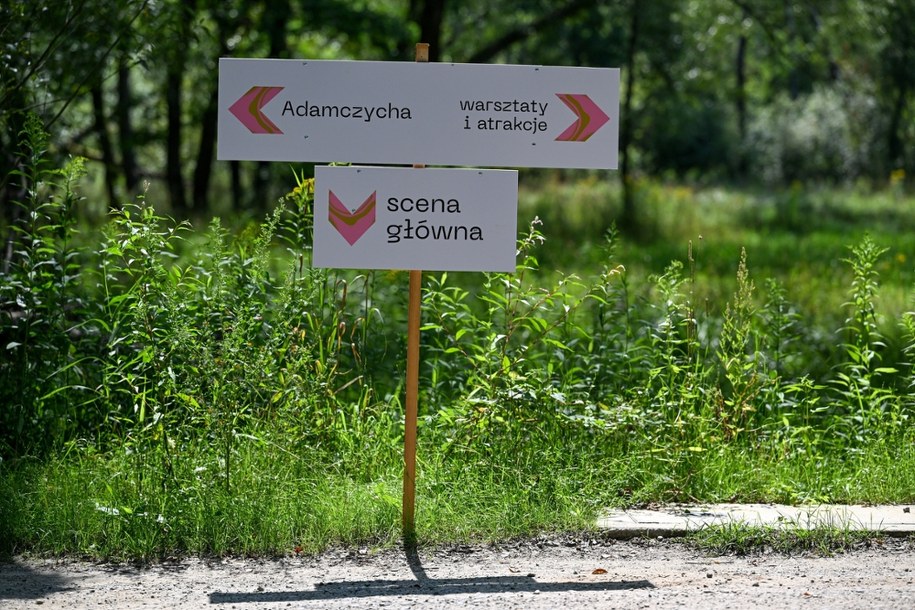 Zobacz miejsca znane z takich produkcji jak „Wołyń”, „Kos” czy serial „1670”, które powstawały właśnie w kolbuszowskim skansenie /Darek Delmanowicz /PAP