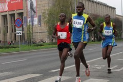 Zobacz najlepszych biegaczy Cracovia Maraton