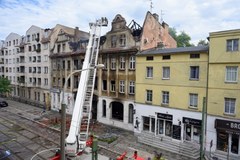 Zobacz uszkodzenia w kamienicy w Poznaniu po nocnym pożarze i eksplozji