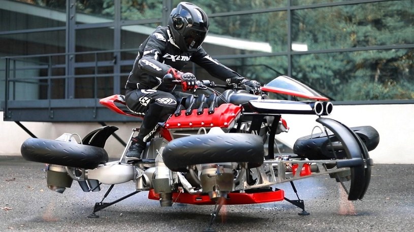 Zobacz w akcji Lazareth LMV 496, pierwszy motocykl, który jeździ i lata [FILM] /Geekweek
