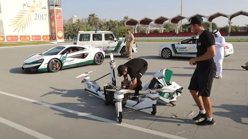 Zobacz wypadek rosyjskiego latającego motocykla dla policjantów w Dubaju [FILM] /Geekweek