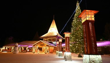 Zobacz zorzę polarną i spotkaj się z Mikołajem. To najlepsze miejsce na zimowy wyjazd