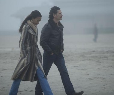 Zoe Saldana i Billy Crudup w scenie z filmu "Więzy krwi"