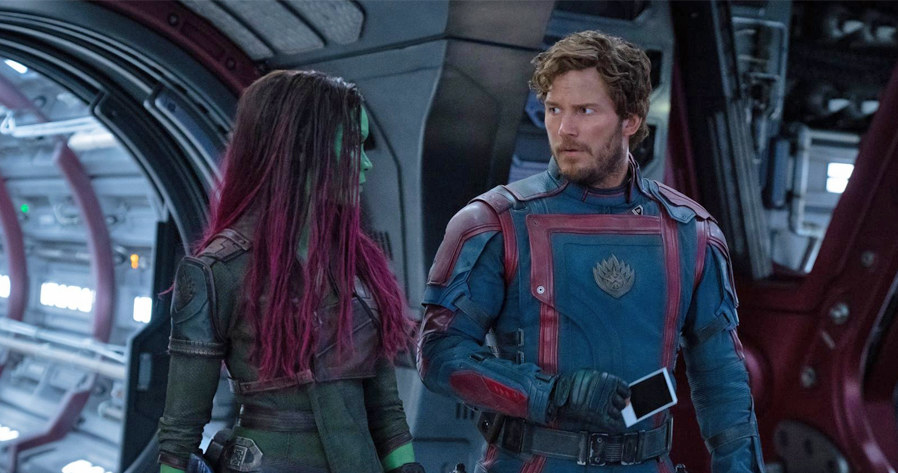 Zoe Saldaña i Chris Pratt w scenie z filmu "Strażnicy Galaktyki: Volume 3" /materiały prasowe