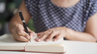 "Żoliborzanin, Audi, nibyfutro". Od 1 stycznia wiele wyrazów zapiszemy inaczej