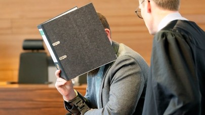 Żołnierz Bundeswehry sądzony za gwałty na dziecku. Chłopca w internecie sprzedawali rodzice 