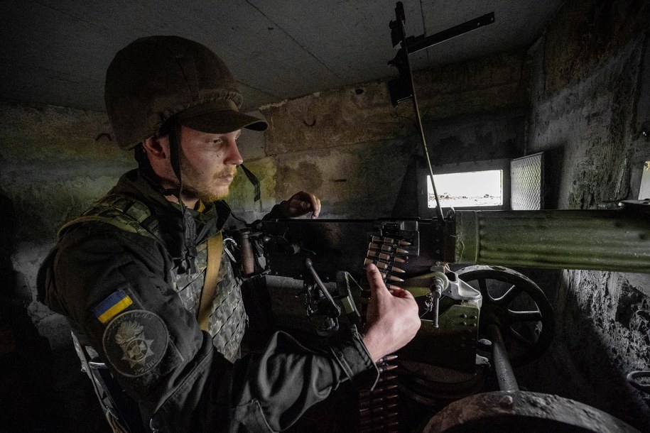 Żołnierz Gwardii Narodowej w bunkrze /Mykola Kalyeniak /PAP