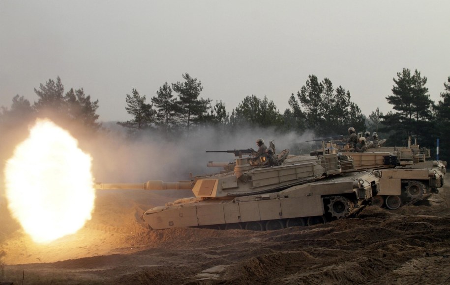 Żołnierze 1. Dywizji Kawalerii Pancernej US Army podczas manewrów na Łotwie w listopadzie 2014 /	VALDA KALNINA /PAP/EPA
