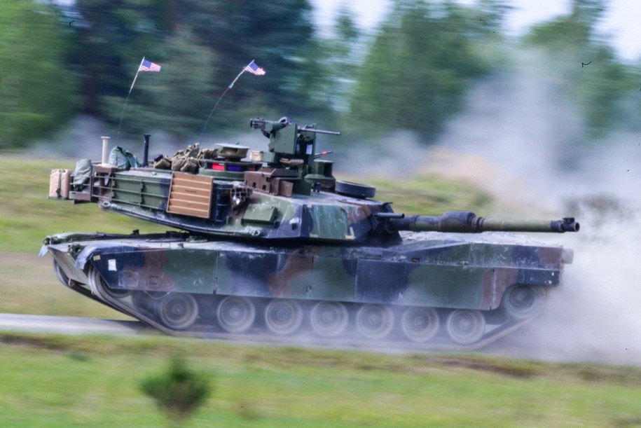 Żołnierze amerykańscy zajmują pozycje bojowe w czołgu M1 Abrams w niemieckim Grafenwoehr, zdj. z 2023 roku /ABACA/Abaca/East News /East News