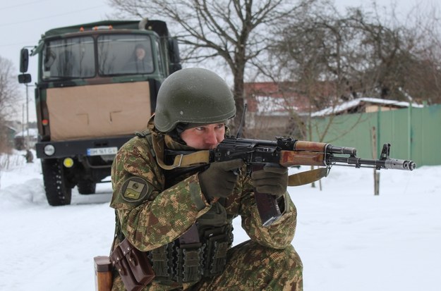 Żołnierze Gwardii Narodowej Ukrainy w trakcie ćwiczeń. /OLEKSANDER YESMANCHUK HANDOUT /PAP/EPA