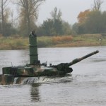 Żołnierze kontra Odra. To część ćwiczeń "Dzielny Bóbr-25"