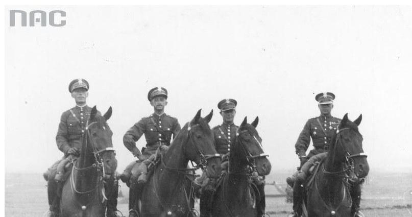 Żołnierze Korpusu Ochrony Pogranicza, rok 1936 /Ze zbiorów Narodowego Archiwum Cyfrowego