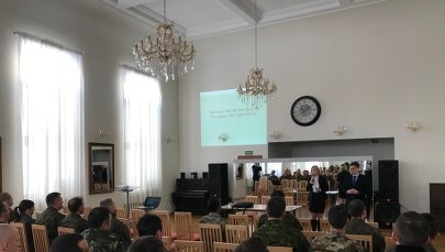 Żołnierze NATO uczą się historii Polski