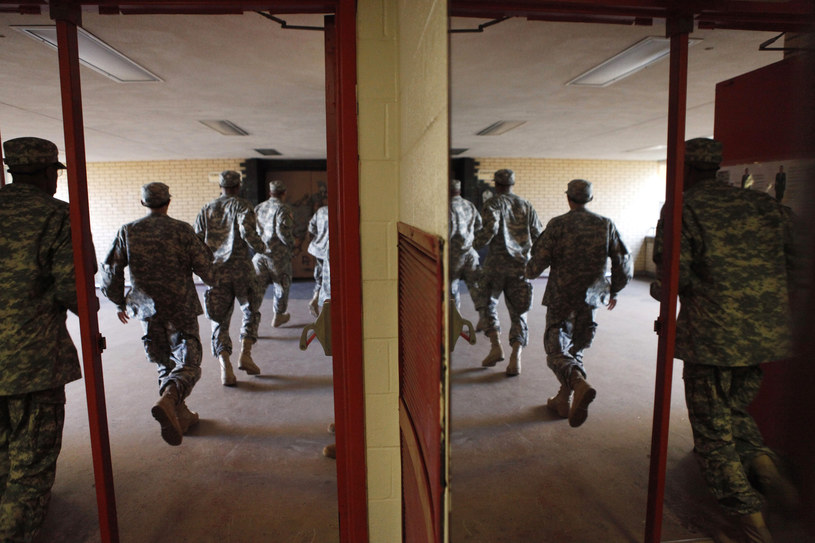 Żołnierze podczas ćwiczeń w bazie Fort Sill /Jessica Rinaldi/Reuters /Agencja FORUM