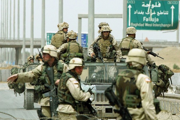 Żołnierze USA w irackiej Falludży (zdjęcie z kwietnia 2004) /	ALI HAIDER /PAP/EPA