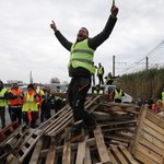 "Żółte kamizelki" chcą znowu protestować przed oknami Macrona