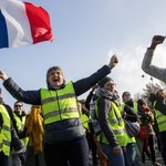 "Żółte kamizelki" protestują we Francji. Doszło do starć z policją