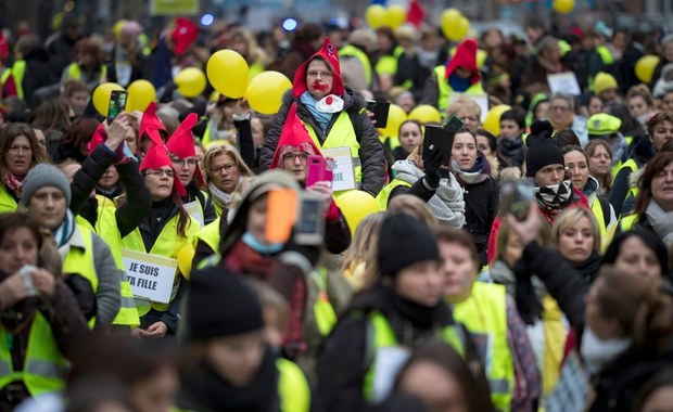 "Żółte kamizelki" znów wyszły na francuskie ulice