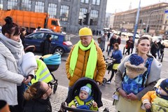 Żółte wózki od RMF FM rozdawaliśmy w Warszawie 