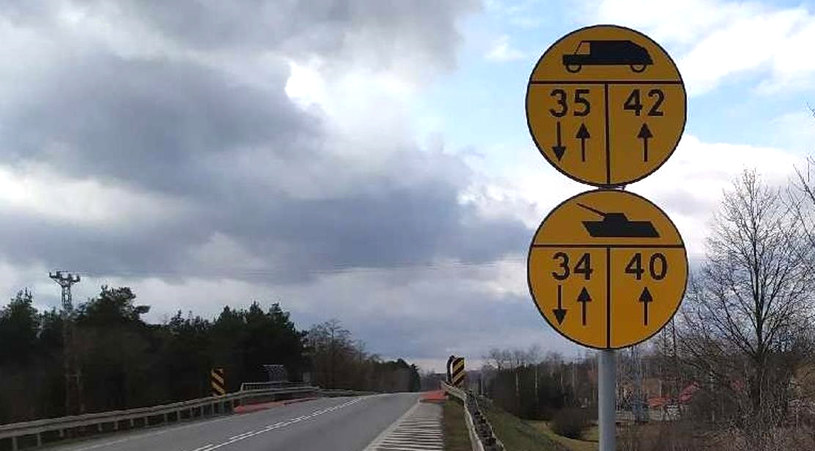 Żółte znaki drogowe to nieczęsty widok na polskich drogach /GDDKiA