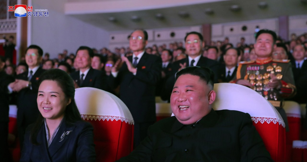 Żona Kim Dzong Una pojawiła się publicznie. Po raz pierwszy od ponad roku