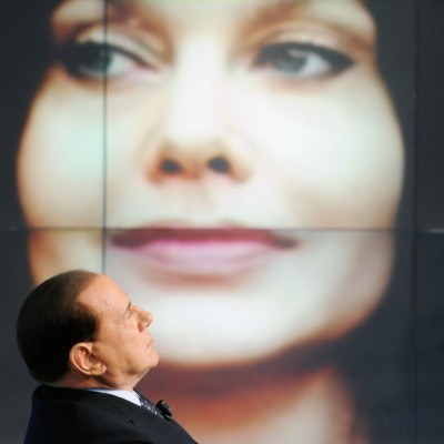 Żona premiera Włoch Silvio Berlusconiego - Lario - dochodzi praw do mocno uszczuplonego majątku /AFP