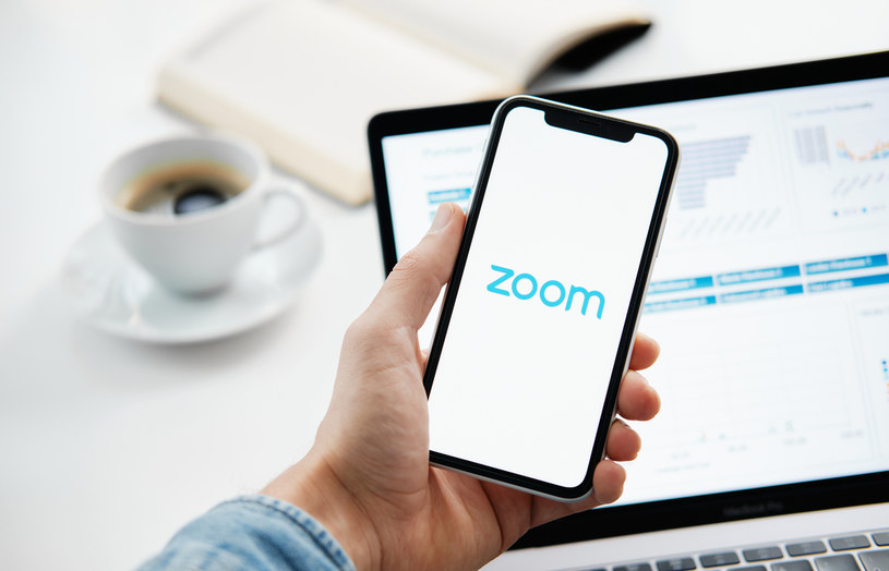 Zoom zapowiedział zwolnienia, które obejmą 15 proc. osób pracujących w firmie /123RF/PICSEL