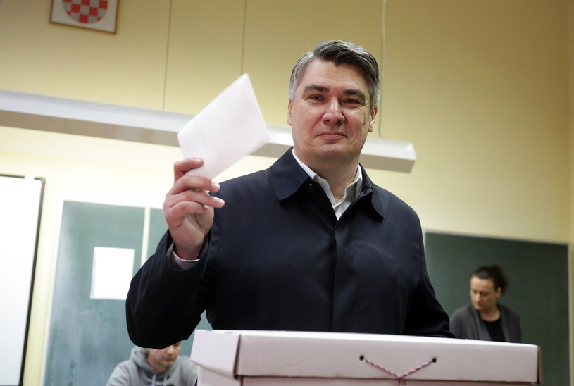 Zoran Milanović podczas głosowania /Daniel Kasap /PAP