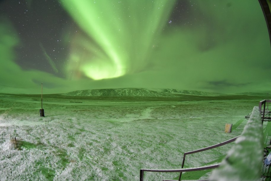 Zorza polarna na Wyspie Wrangla /Shutterstock