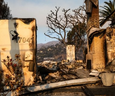 "Zostałam z jedną walizką". Polka mieszkała w dzielnicy, którą pochłonął pożar