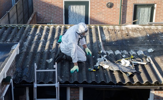 ​Zostało kilka lat na pozbycie się azbestu z dachu. Sprawdź, jak zdobyć dofinansowanie