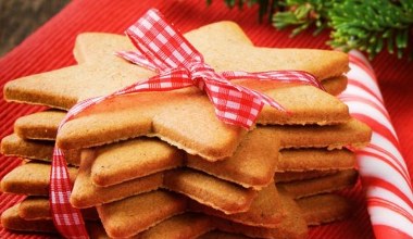 Zostały ci twarde pierniczki? Zamiast łamać zęby, zrób z nich ten deser 