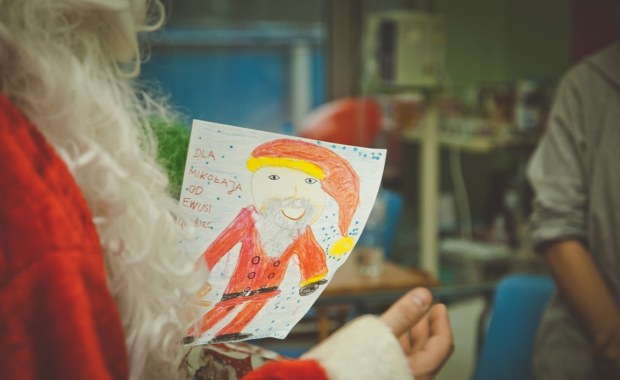 Zostań Świętym Mikołajem. Pomóż dzieciom na onkologii