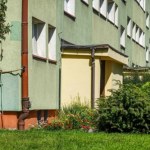Zostawiasz rzeczy na klatce? Możesz słono zapłacić. Kara do 30 tys. zł